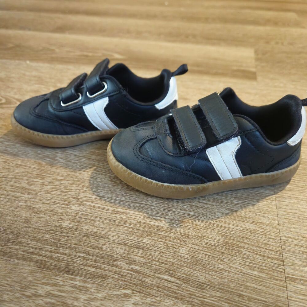 Wonder nation Hook & Loop Sneaker Memory Foam Sport Black White Shoe Toddler 7C